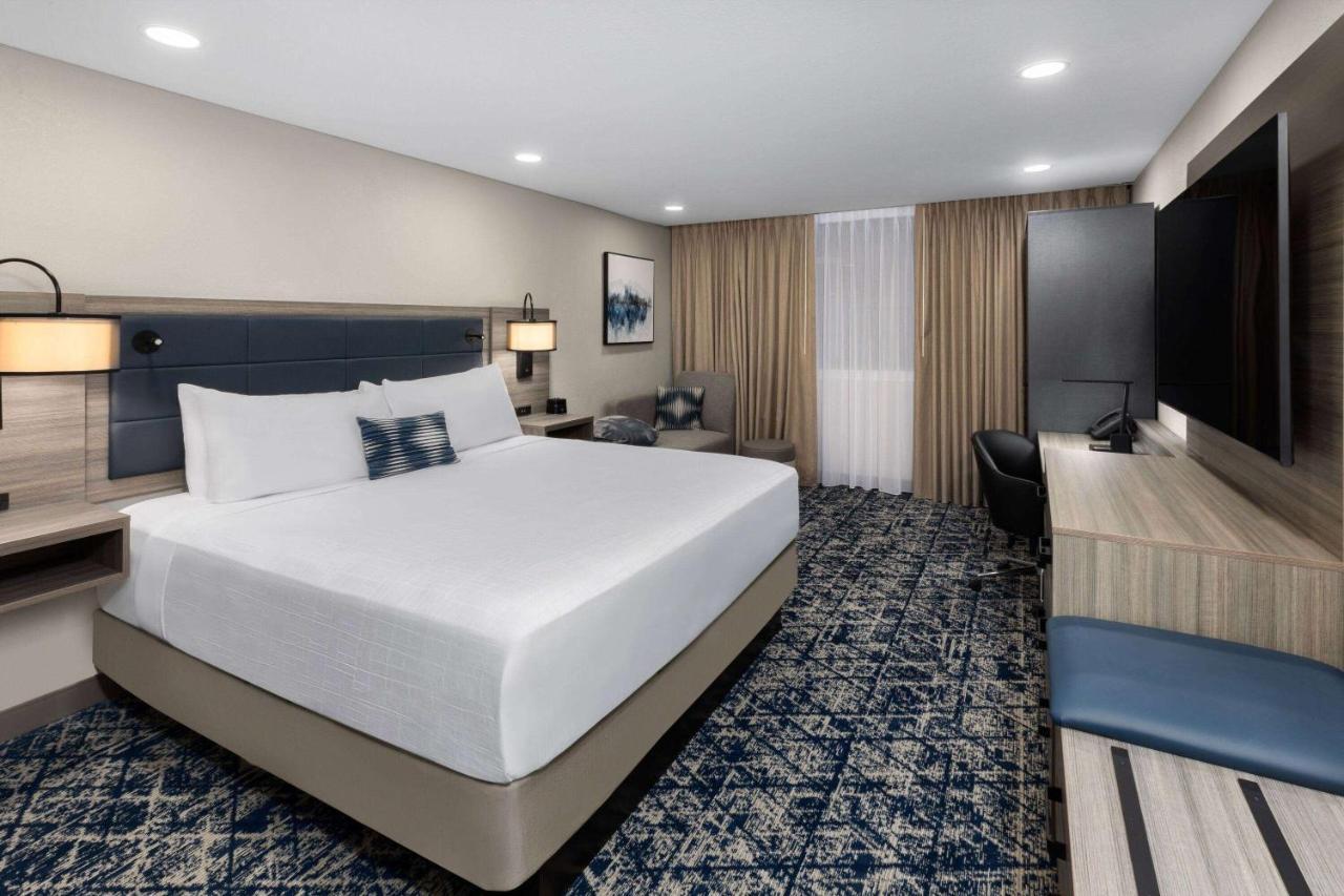 Hotel Wyndham Dfw Airport Irving Exterior foto